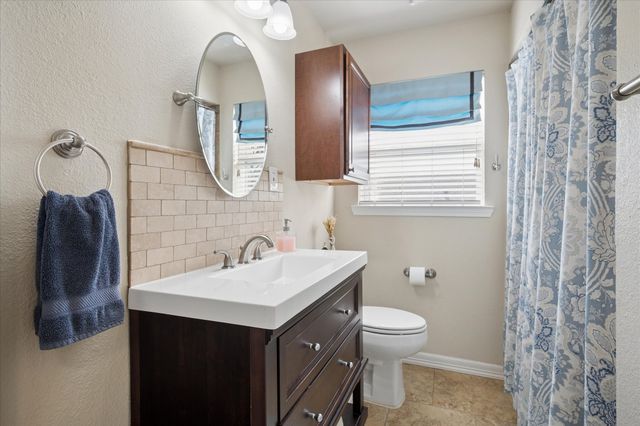 846 Peavy Road, Dallas, TX 75218