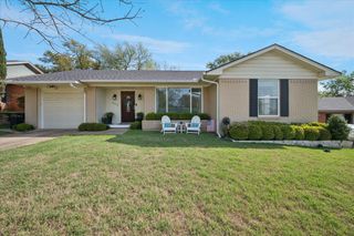 846 Peavy Road, Dallas, TX 75218