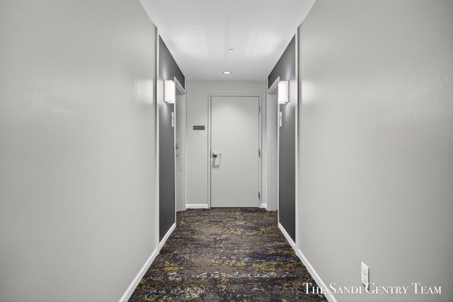 110 W Savidge Street 204, Spring Lake Vllg, MI 49456