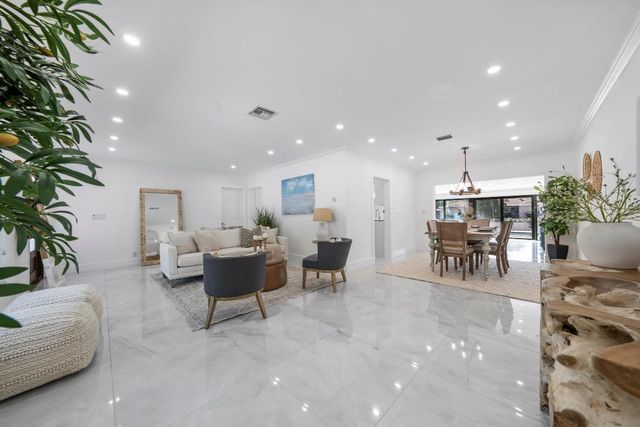 1231 NE 28th Avenue, Pompano Beach, FL 33062