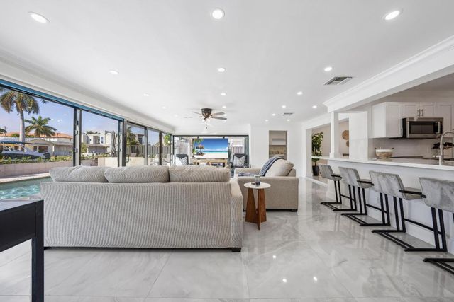 1231 NE 28th Avenue, Pompano Beach, FL 33062