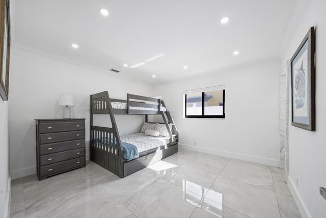 1231 NE 28th Avenue, Pompano Beach, FL 33062