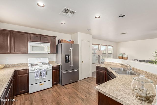 40333 W MOLLY Lane, Maricopa, AZ 85138