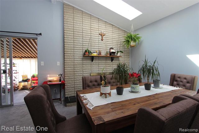 27015 Arden Park Circle, Farmington Hills, MI 48334