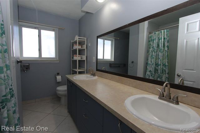 27015 Arden Park Circle, Farmington Hills, MI 48334