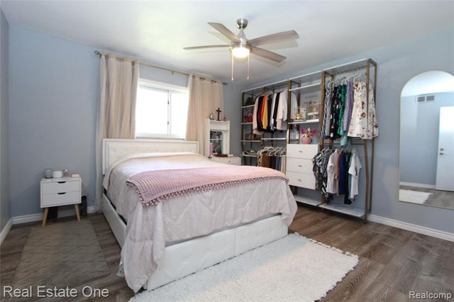 27015 Arden Park Circle, Farmington Hills, MI 48334