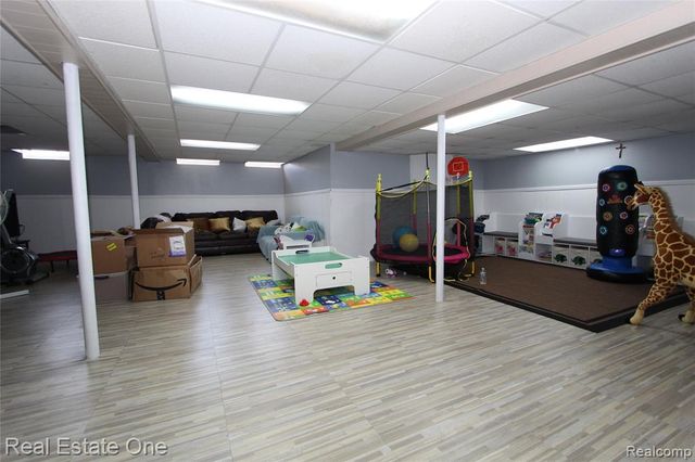 27015 Arden Park Circle, Farmington Hills, MI 48334