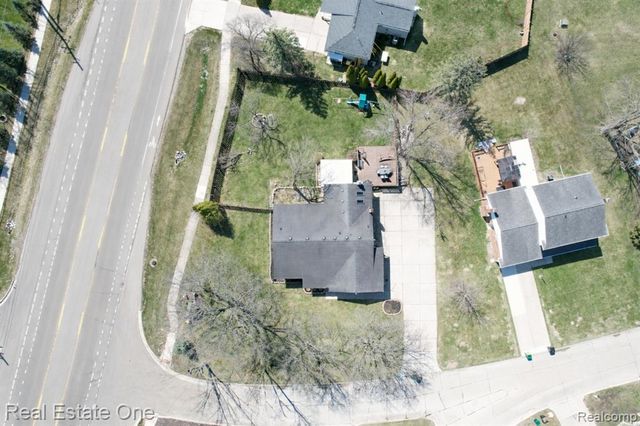 27015 Arden Park Circle, Farmington Hills, MI 48334