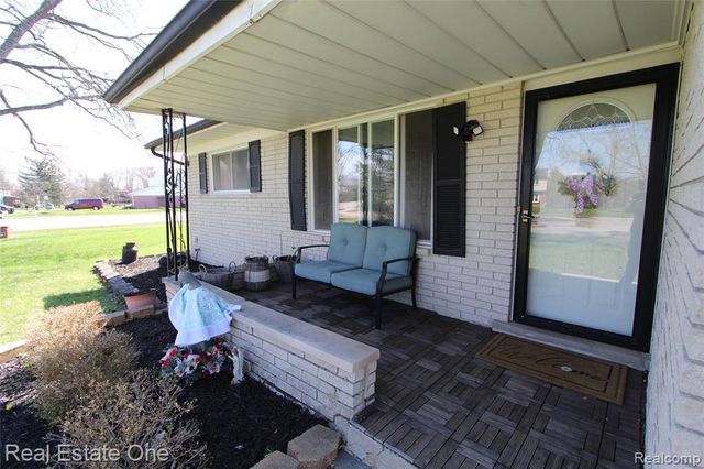 27015 Arden Park Circle, Farmington Hills, MI 48334