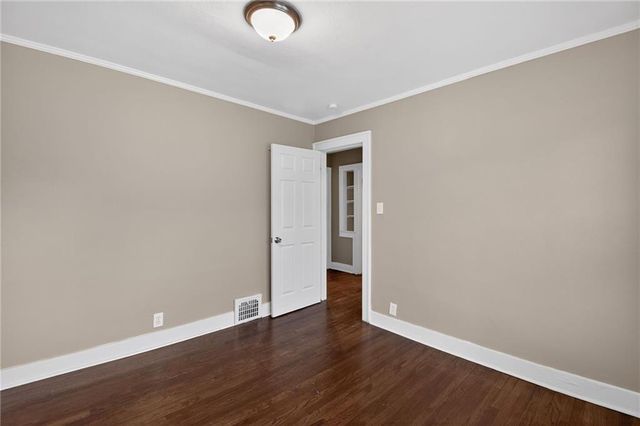 2407 E 68th Terrace, Kansas City, MO 64132