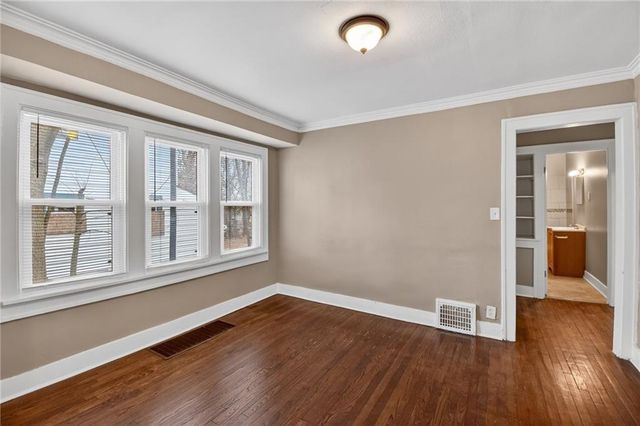 2407 E 68th Terrace, Kansas City, MO 64132