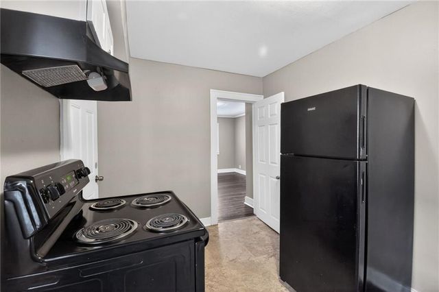 2407 E 68th Terrace, Kansas City, MO 64132