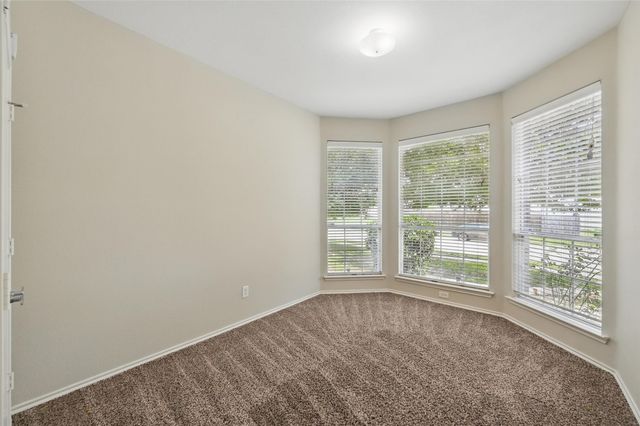 7464 Maroon Drive, Fort Worth, TX 76120