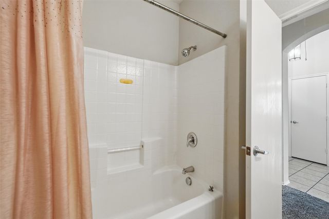 7464 Maroon Drive, Fort Worth, TX 76120