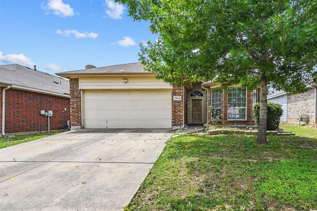 7464 Maroon Drive, Fort Worth, TX 76120