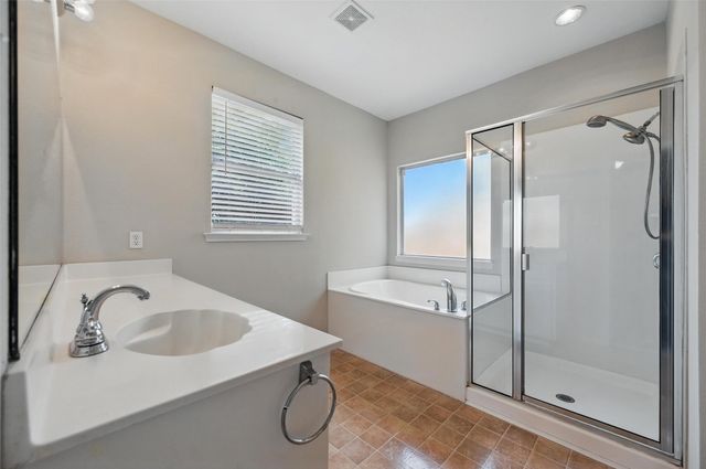 7464 Maroon Drive, Fort Worth, TX 76120