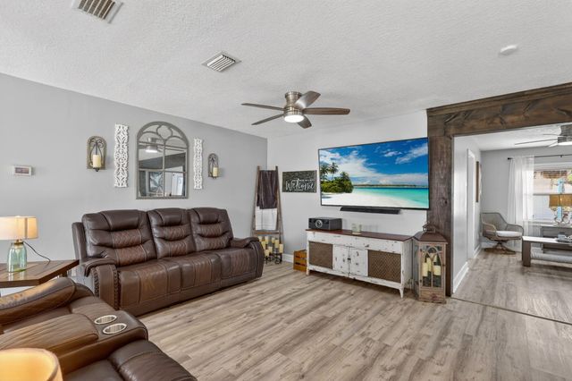 2026 7th Court SW, Vero Beach, FL 32962