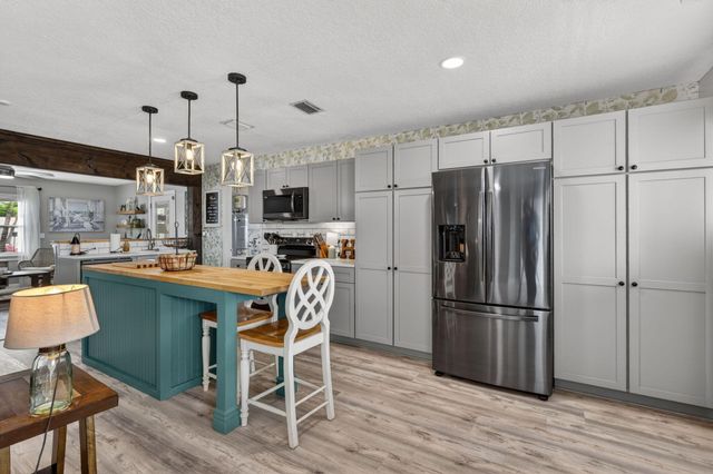 2026 7th Court SW, Vero Beach, FL 32962