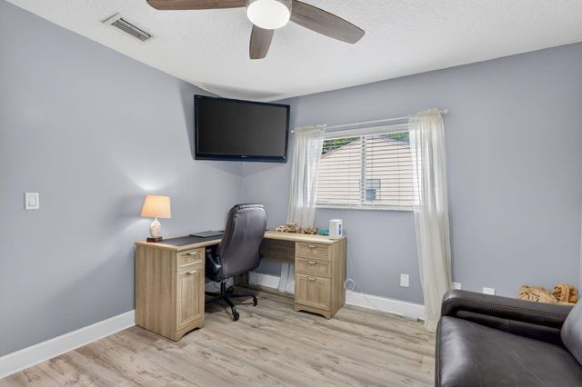 2026 7th Court SW, Vero Beach, FL 32962