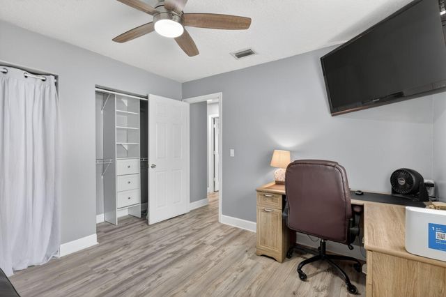 2026 7th Court SW, Vero Beach, FL 32962