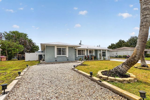 2026 7th Court SW, Vero Beach, FL 32962