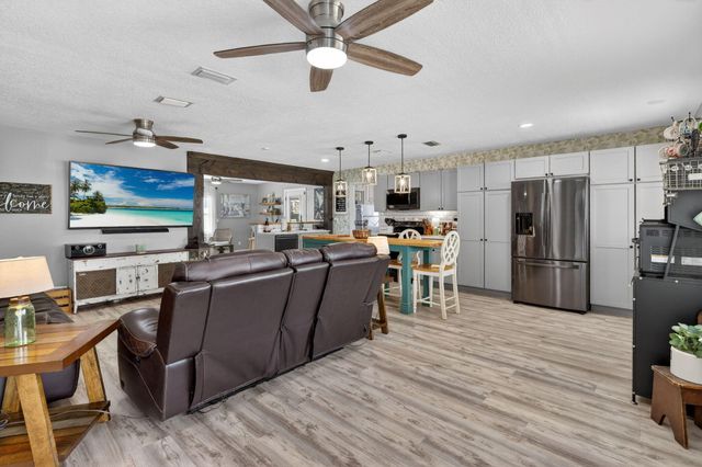 2026 7th Court SW, Vero Beach, FL 32962
