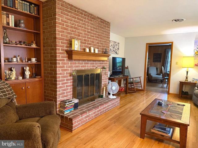 2918 JEFFERSON DRIVE, Chambersburg, PA 17201