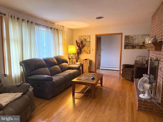 2918 JEFFERSON DRIVE, Chambersburg, PA 17201