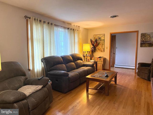 2918 JEFFERSON DRIVE, Chambersburg, PA 17201