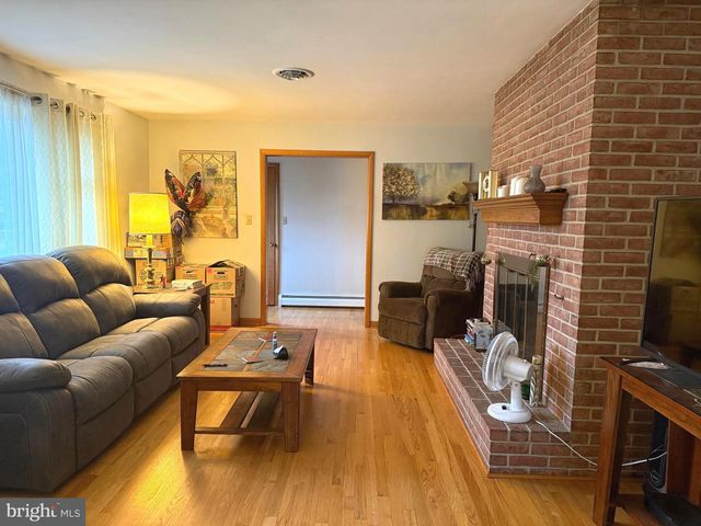 2918 JEFFERSON DRIVE, Chambersburg, PA 17201