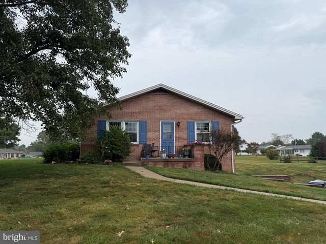 2918 JEFFERSON DRIVE, Chambersburg, PA 17201