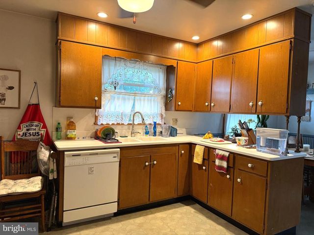 2918 JEFFERSON DRIVE, Chambersburg, PA 17201