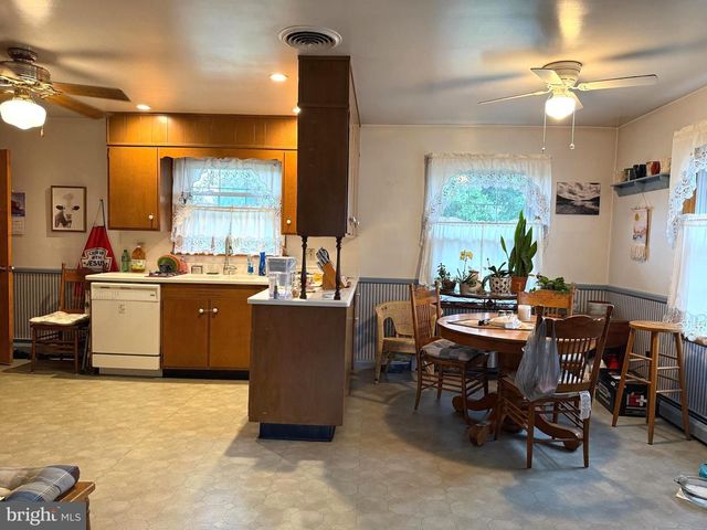 2918 JEFFERSON DRIVE, Chambersburg, PA 17201