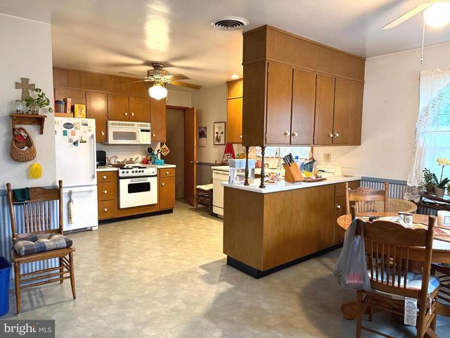 2918 JEFFERSON DRIVE, Chambersburg, PA 17201