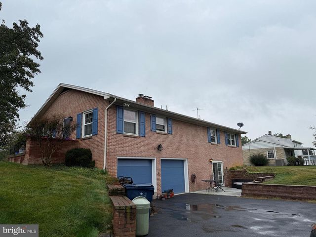2918 JEFFERSON DRIVE, Chambersburg, PA 17201