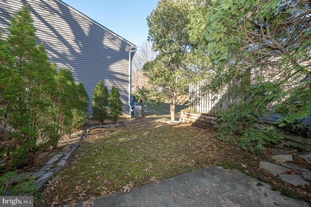 403 WOODSIDE CIR, Dresher, PA 19025