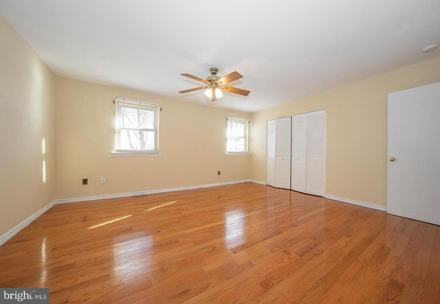 403 WOODSIDE CIR, Dresher, PA 19025