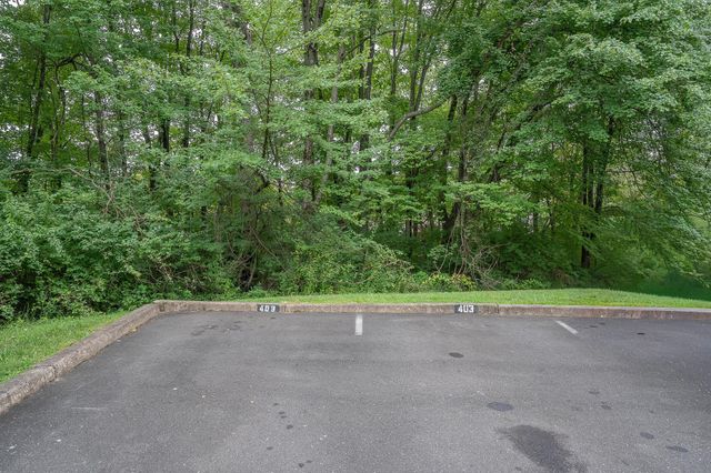 403 WOODSIDE CIR, Dresher, PA 19025