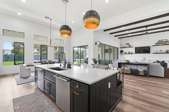 1371 E KINGBIRD Place, Chandler, AZ 85286