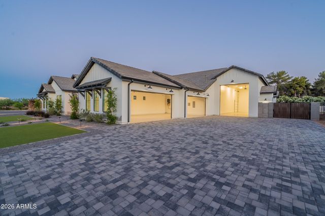 1371 E KINGBIRD Place, Chandler, AZ 85286