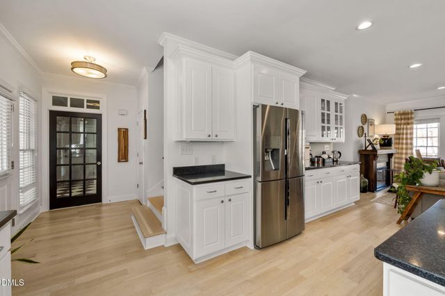 190 Oakley Farm Road, Chapel Hill, NC 27517