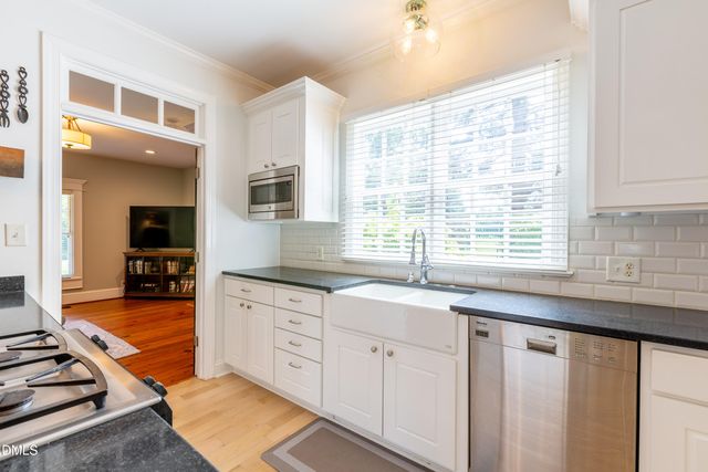 190 Oakley Farm Road, Chapel Hill, NC 27517