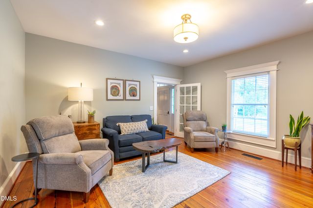 190 Oakley Farm Road, Chapel Hill, NC 27517