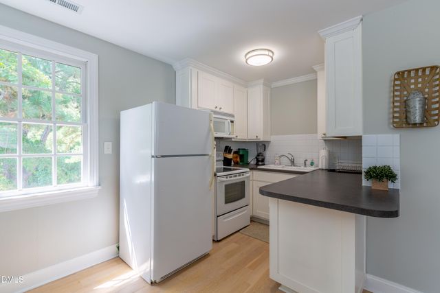 190 Oakley Farm Road, Chapel Hill, NC 27517