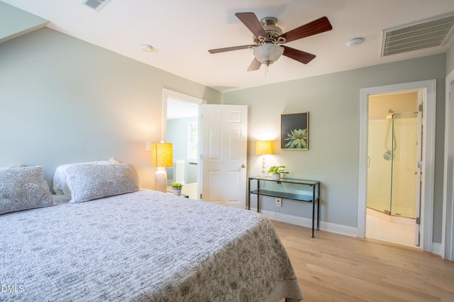 190 Oakley Farm Road, Chapel Hill, NC 27517