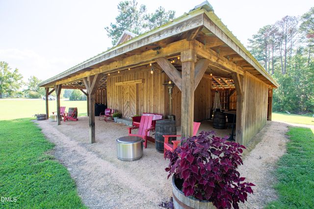 190 Oakley Farm Road, Chapel Hill, NC 27517