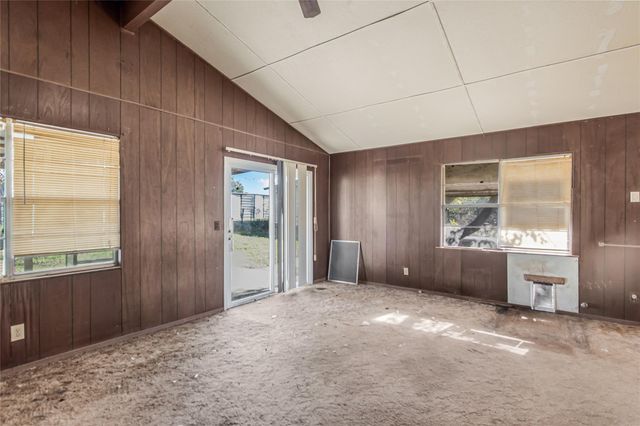 103 Leaning Oaks ST, Somerville, TX 77879