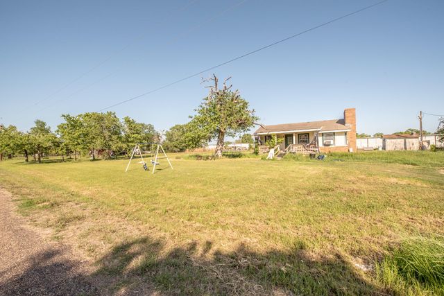 103 Leaning Oaks ST, Somerville, TX 77879