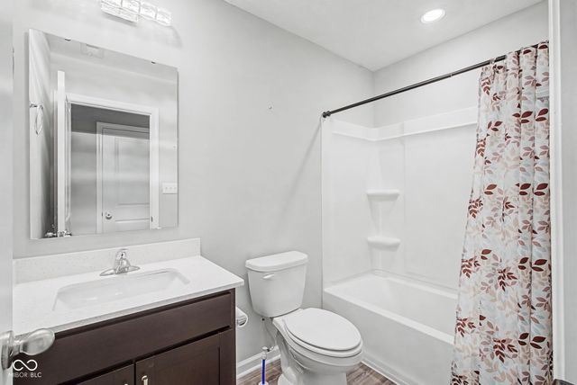 379 Oakswept Way, Greenfield, IN 46140