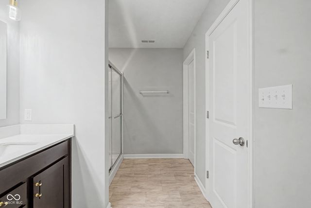 379 Oakswept Way, Greenfield, IN 46140